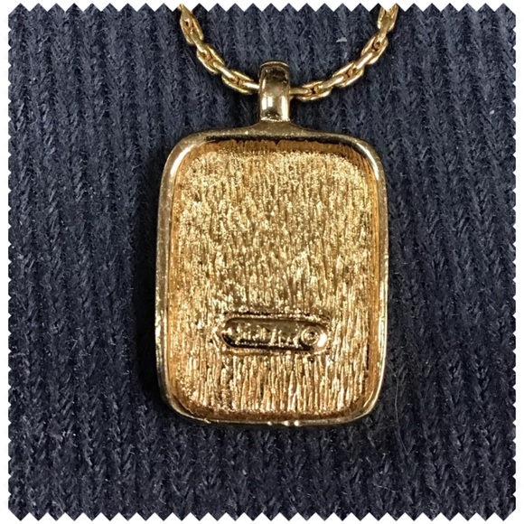 Christian Dior 15” Vintage Necklace - Picture 3 of 8